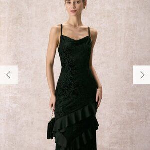 RIHOAS The Black V-Neck Ruffle Tiered Maxi Dress